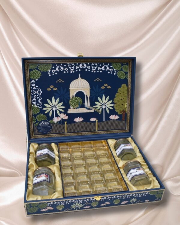 Mughal theme box with Sweets Partition and Jars