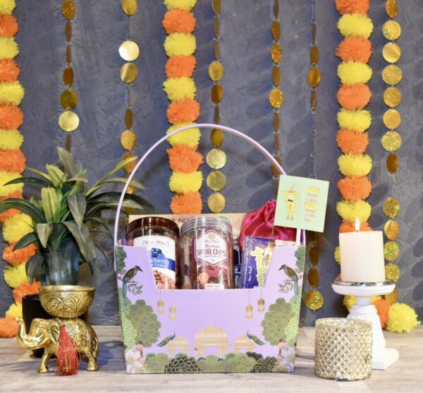 Noor-e-Lilac Hamper